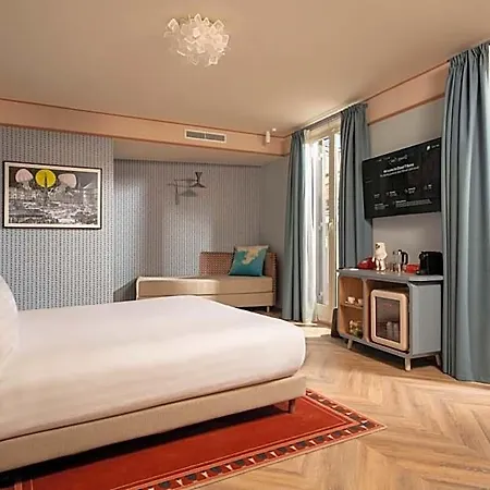 Cloud 7 Hotel