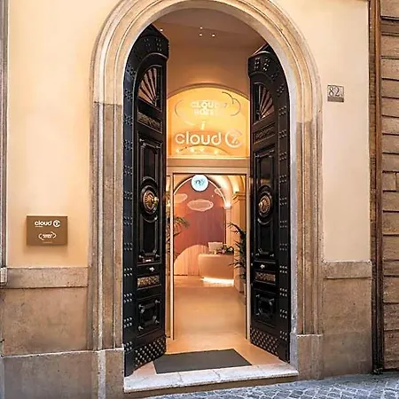 Cloud 7 Hotel