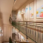 Cloud 7 Hotel